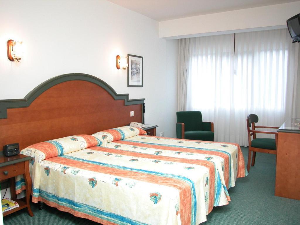 Hotel Touris Ardía Exterior photo